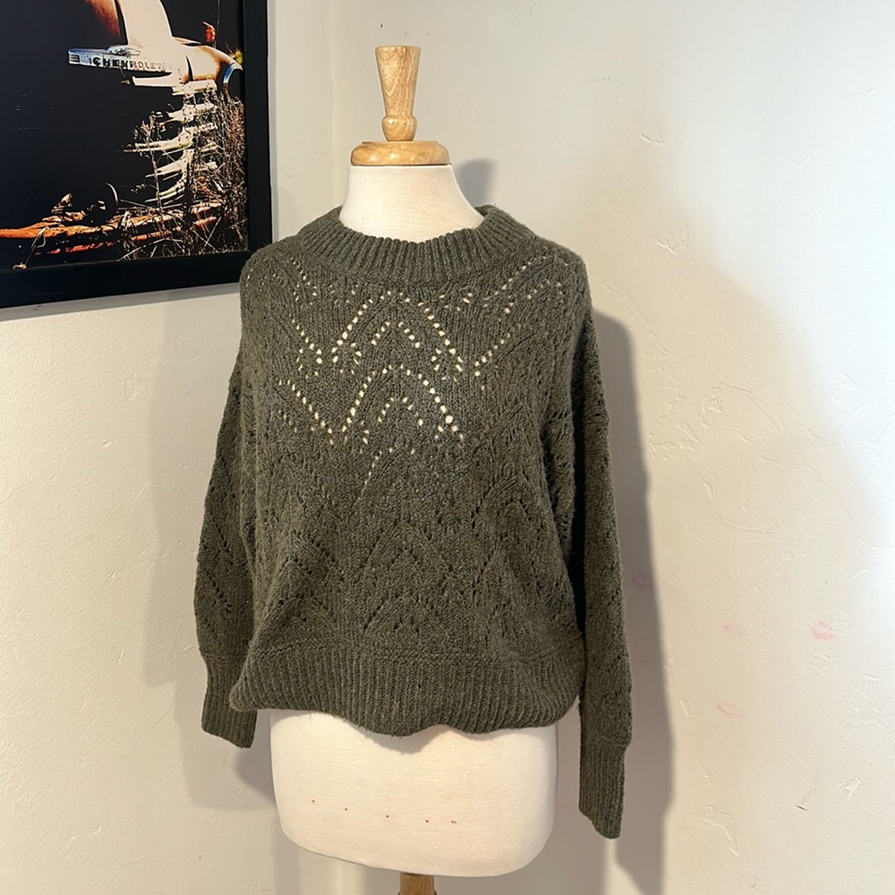 Old navy green sweater